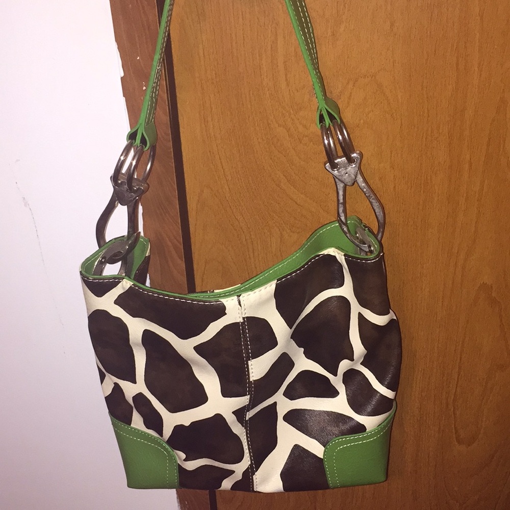 A Women’s Leopard Purse